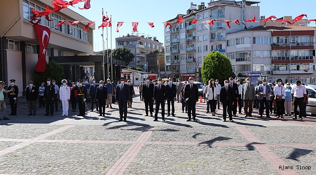 30 Ağustos Zafer Bayramının 98. Yıl Dönümü Münasebetiyle Çelenk Sunma Töreni Düzenlendi