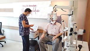 VİTREKTOMİ AMELİYATI İLE GÖRMEDİKLERİNİ GÖRÜYOR