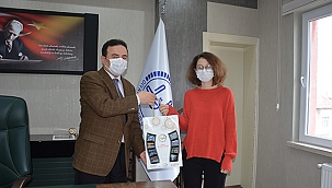 ÖDÜLÜNÜ İL MÜFTÜSÜ DÜZGÜNEY’DEN ALDI