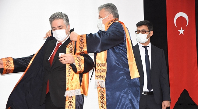 Sinop'ta akademik yükselme ve biniş giydirme töreni