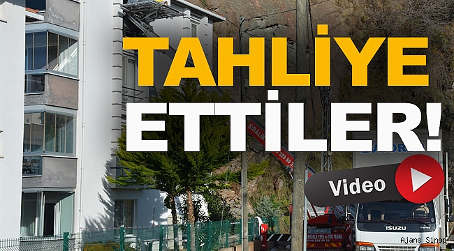 Kaya parçasının zarar verdiği binadaki hane sakinleri tahliye edildi