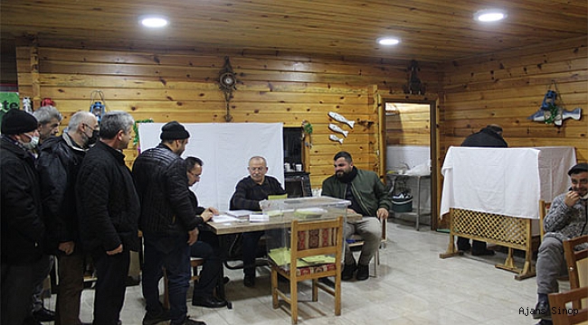 Türkeli Şoförler Odası'nda Satı Gürel yeniden başkan