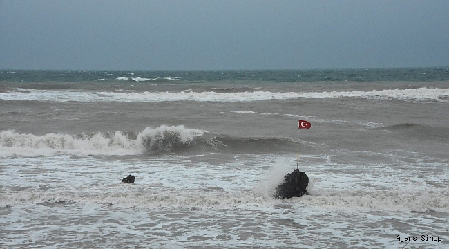 Karadeniz çamura büründü