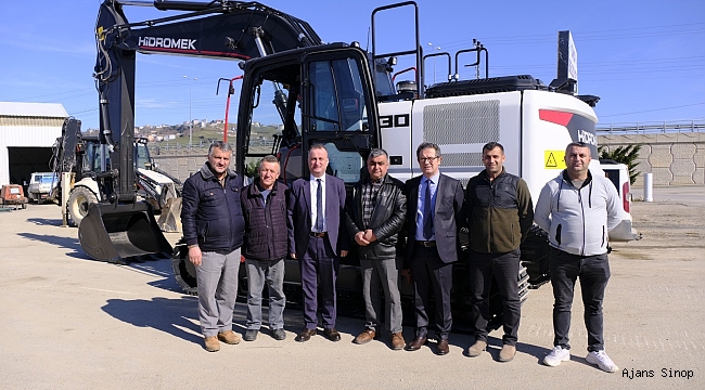  Sinop Belediyesi, filoya 1 yeni iş makinesi kattı