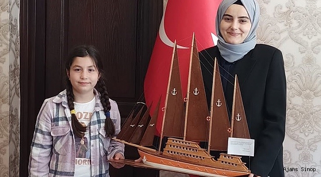 Sinoplu öğrenci, '15 Temmuz' konulu resim yarışmasında Türkiye birincisi oldu