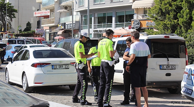 Aniden yola atlayan çocuğa otomobil çarptı