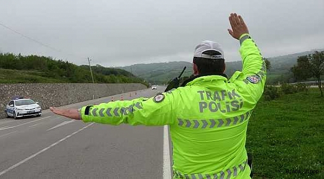 Sinop'ta trafik raporu: 3 bin 57 sürücüye ceza