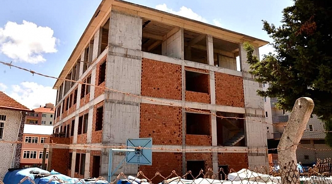 Sinop'ta yeni okul binaları çalışmaları sürüyor