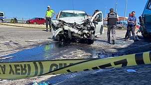 Otomobil minibüse çarptı: 1 ölü