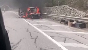 Sinop'ta aniden alev alan araç söndürüldü