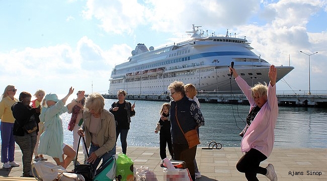 Kruvaziyer gemisi Karadeniz'de 15 bin Rus turist taşıdı