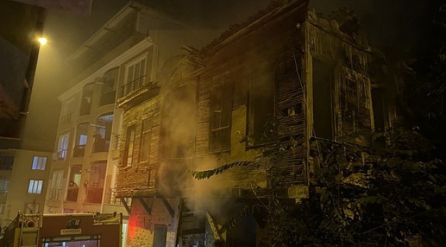 Sinop'ta metruk binada yangın paniği