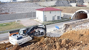 Yıkılan İstinat Duvarının Onarımı 1 Yıl Sonra Başladı