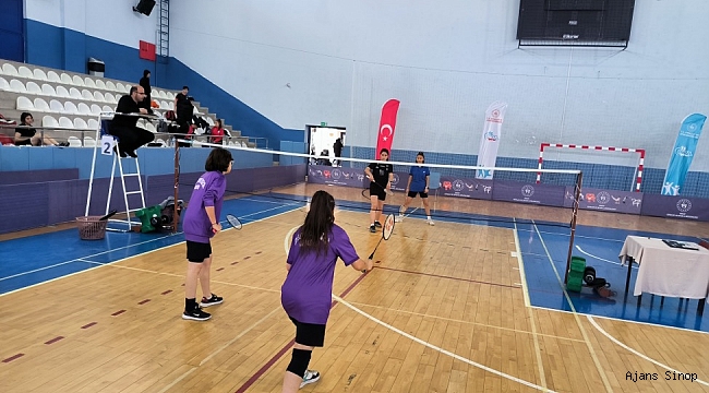 Sinop’ta Badminton Grup Müsabakaları başladı
