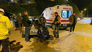 Sinop'ta motosiklet otomobille çarpıştı: 1 yaralı