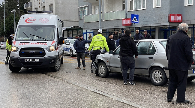 Sinop'ta trafik kazasında 1'i çocuk 3 kişi yaralandı