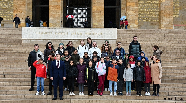 GAZİ MUSTAFA KEMAL İLKOKULU 4/A SINIFI ANITKABİR'DE