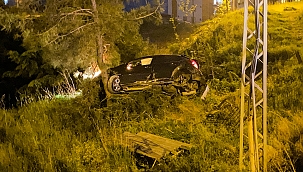 Sinop'ta otomobil ormanlık alana düştü: 1 yaralı