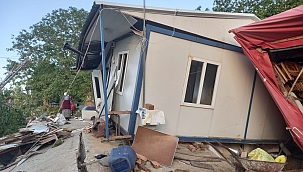 Sinop'ta heyelan sonrası evde büyük çapta maddi hasar oluştu