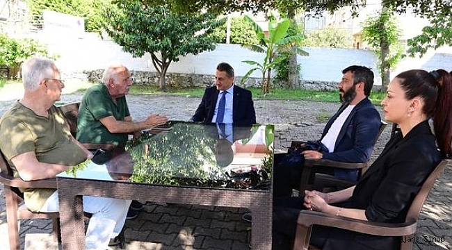 VALİ KARAÖMEROĞLU'NDAN CEMİYET BAŞKANI DEMİREL'E TAZİYE ZİYARETİ
