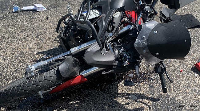 Kamyonetle Çarpışan Motorsiklet Sürücüsü Ağır Yaralandı!