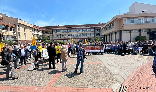 SİNOP'TA, EĞİTİM SENDİKALARI, ÖLDÜRÜLEN OKUL MÜDÜRÜ OKTUGAN İÇİN BASIN AÇIKLAMASI DÜZENLEDİ!