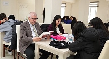 SİNOP ÜNİVERSİTESİ KİTAPLA NEFES ALDI!