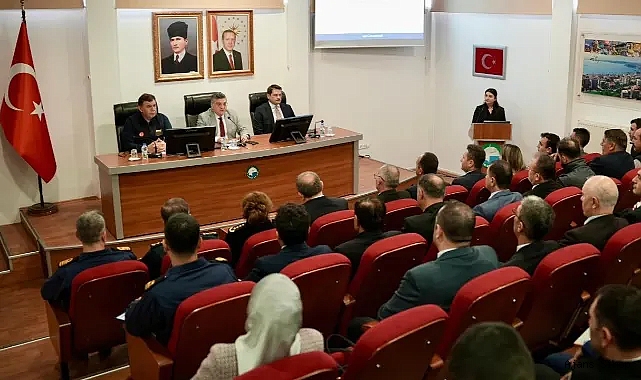 SİNOP'TA AFET RİSKLERİNİ AZALTMA ÇALIŞMALARI MASAYA YATIRILDI