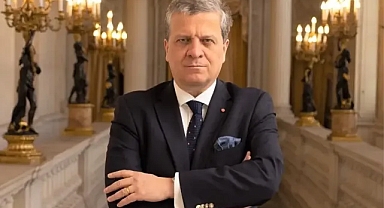 Polonya'nın Paris Büyükelçisi sahte diploma soruşturması nedeniyle görevden alındı