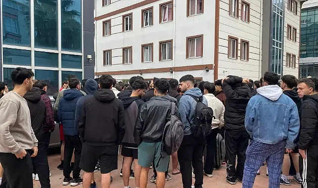 SİGARA HERKESİ SOKAĞA DÖKTÜ!