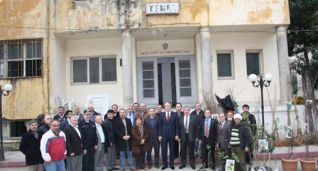 Kaymakam Belediye El Ele Tekel Sana Güle Güle