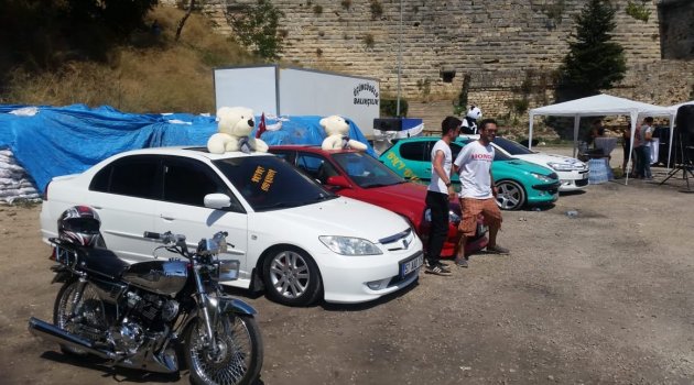 Modifiye araç tutkunları Sinop'ta buluştu