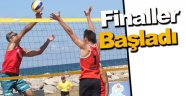 Plaj voleybolu: TVF Kulüpler Ligi Final müsabakaları Sinop'ta başladı