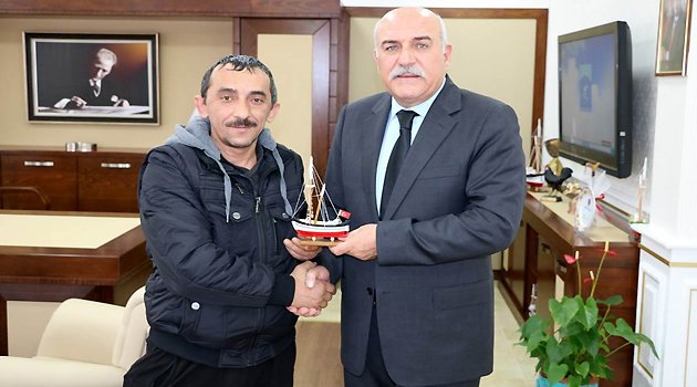 Vali İpek 15 Temmuz Gazisini Makamında Kabul Etti