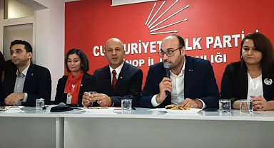 CHP A. ADAYI METİN GÜRBÜZ BASIN AÇIKLAMASI YAPIYOR
