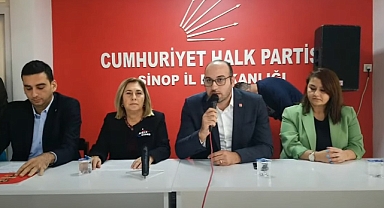 CHP Belediye Başkan A. Adayı Aysun Öz Sönmez, basın açıklaması yapıyor...